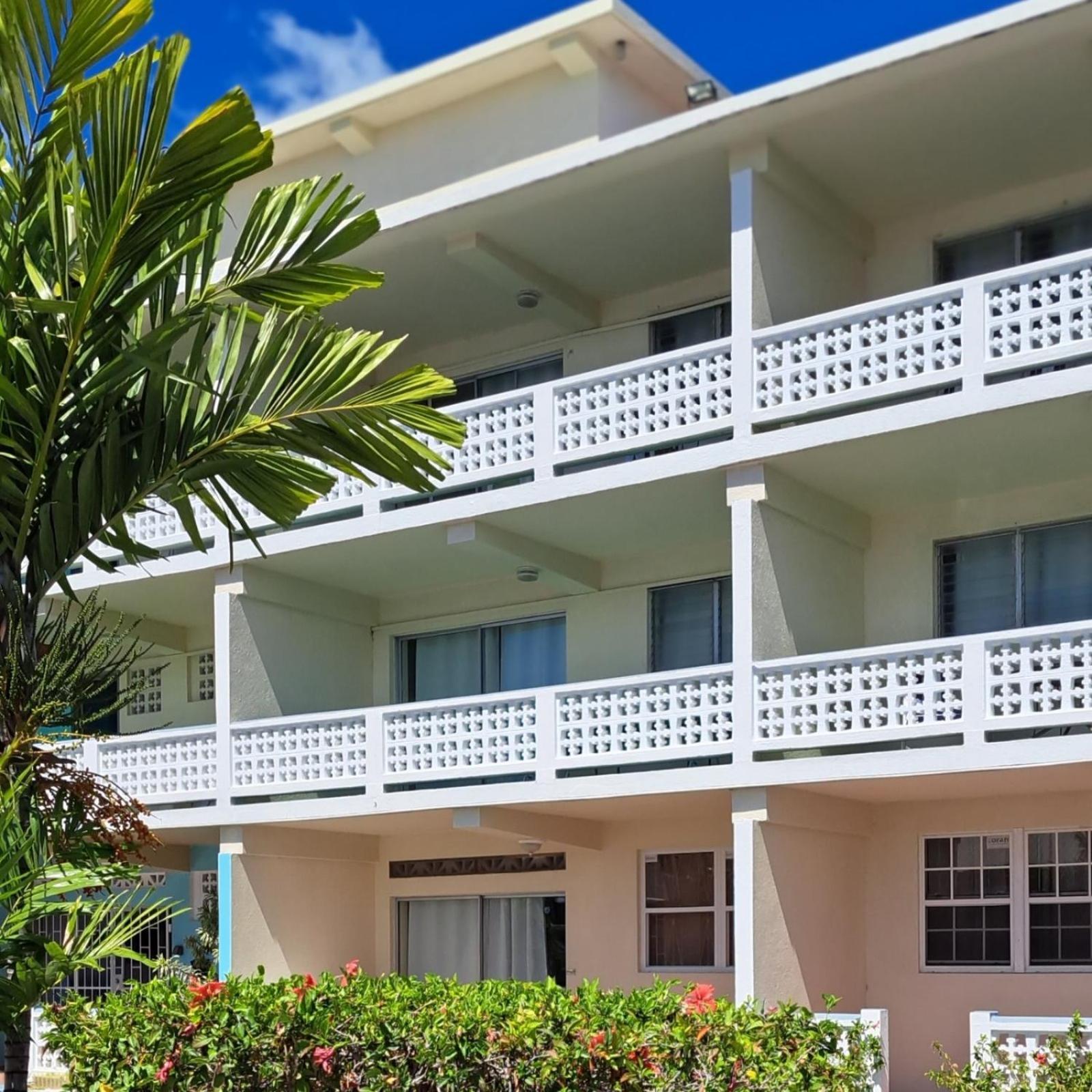 Melrose Beach Apartments Inc Bridgetown Dış mekan fotoğraf