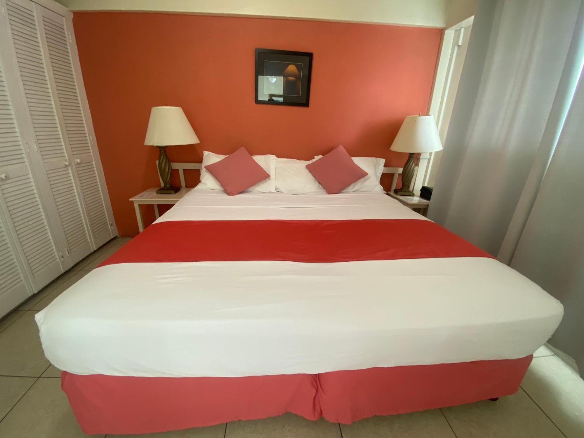 Melrose Beach Apartments Inc Bridgetown Oda fotoğraf