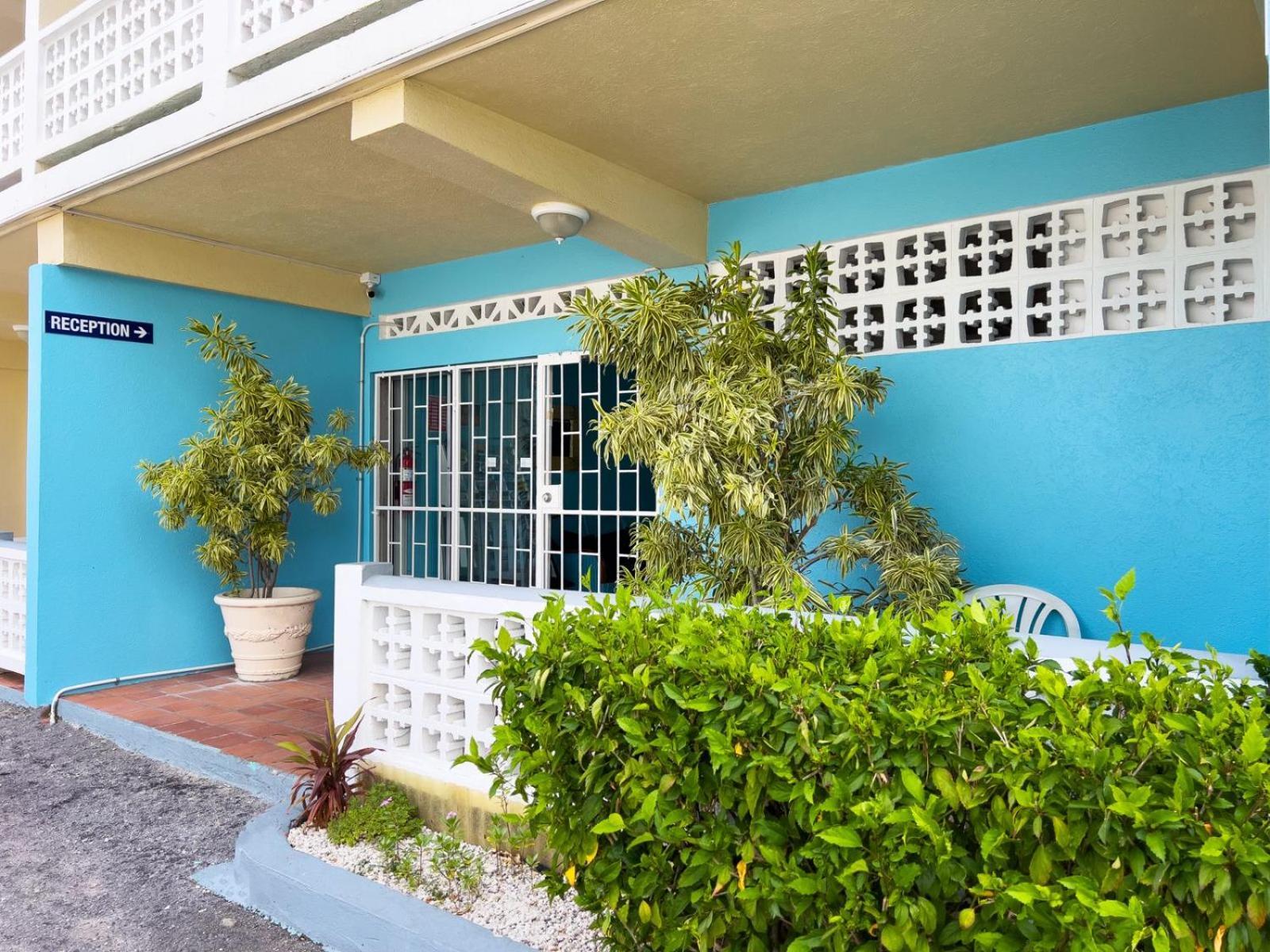 Melrose Beach Apartments Inc Bridgetown Dış mekan fotoğraf