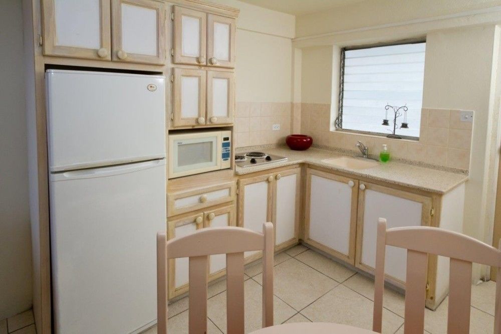 Melrose Beach Apartments Inc Bridgetown Dış mekan fotoğraf