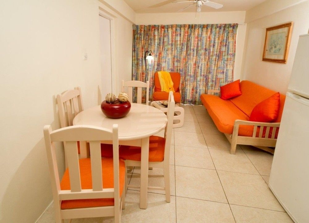 Melrose Beach Apartments Inc Bridgetown Dış mekan fotoğraf