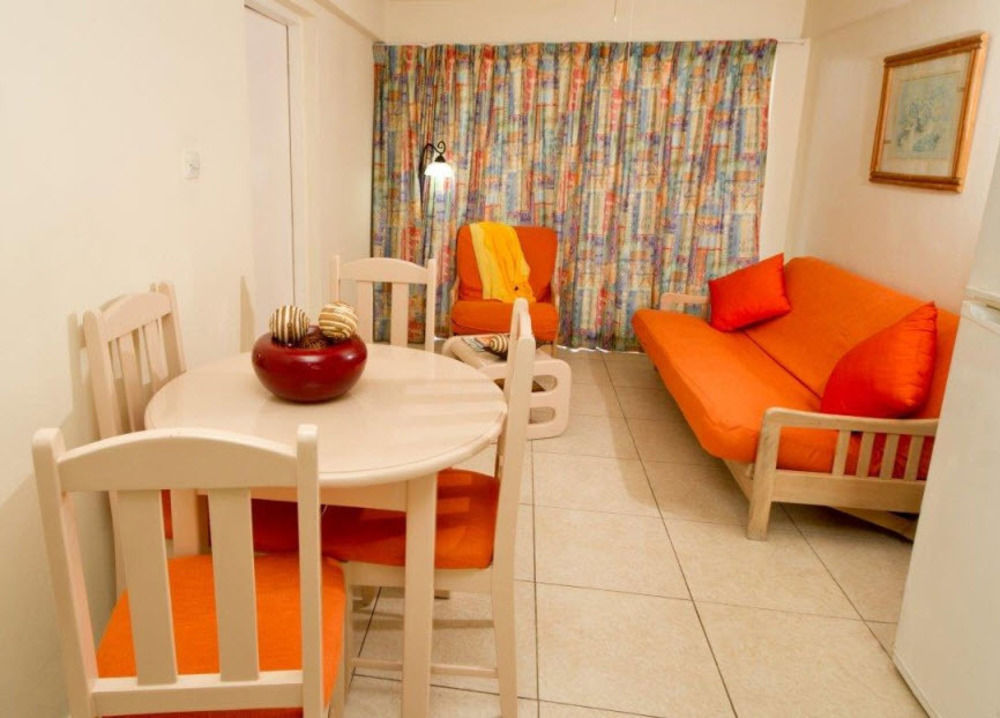 Melrose Beach Apartments Inc Bridgetown Dış mekan fotoğraf