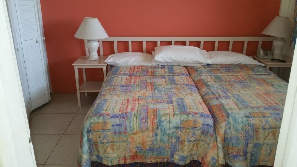Melrose Beach Apartments Inc Bridgetown Dış mekan fotoğraf