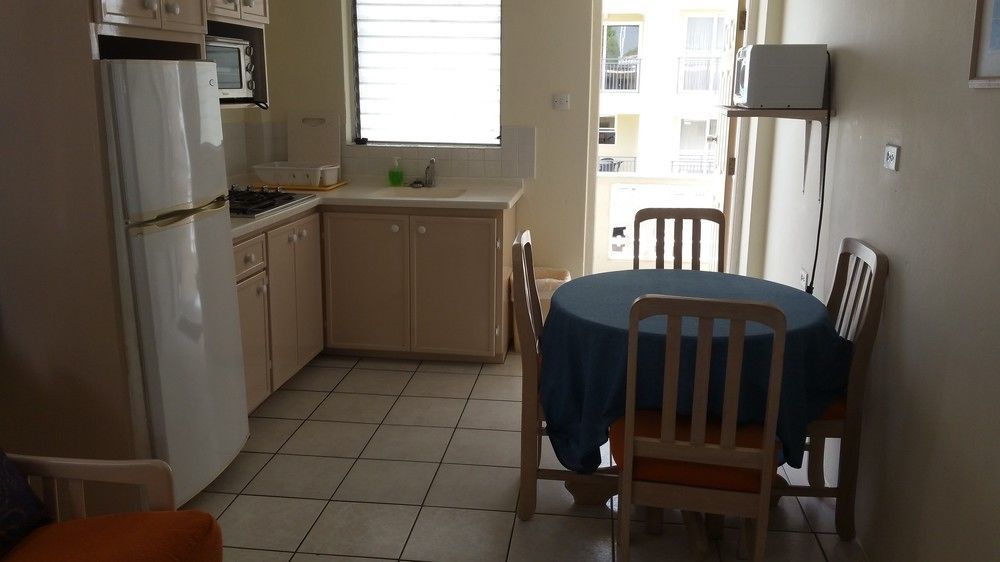 Melrose Beach Apartments Inc Bridgetown Dış mekan fotoğraf